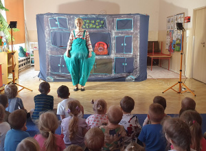 Teatrzyk "Co zdarzyć się może w starej komodzie?"