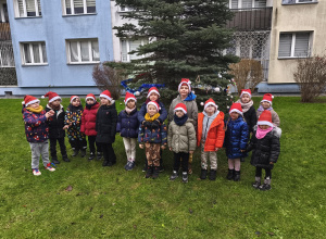 Ubieranie osiedlowej choinki