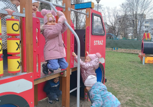 Zabawy w wozie strażackim