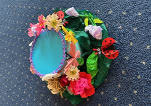 Dziewczynka przygotowała pracę na konkurs